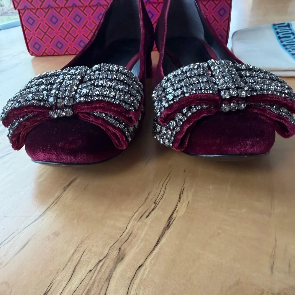 Tory Burch Women's Josephine Pumps velvet colour red, Bow